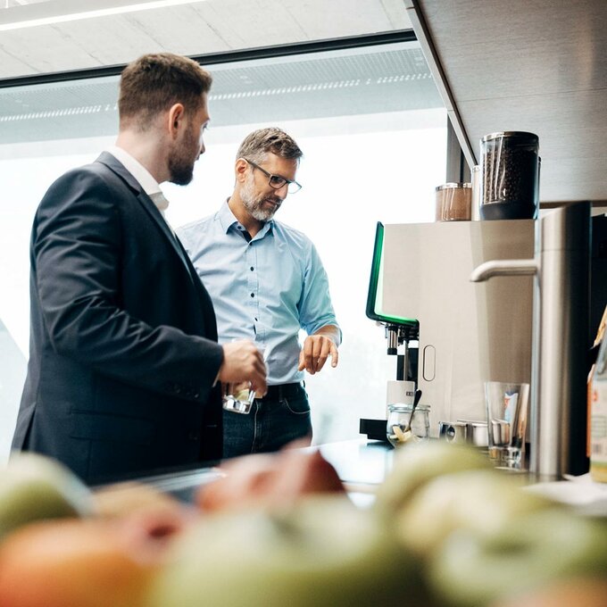 igz meetingpoint mit konstelosem obst und getraenken