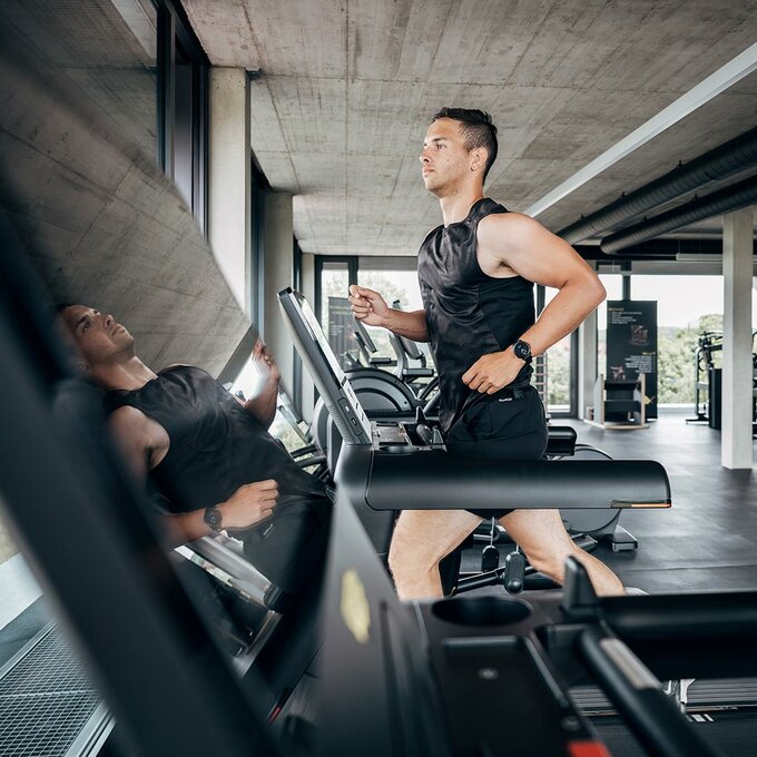 mitarbeiter im igz fitnessstudio